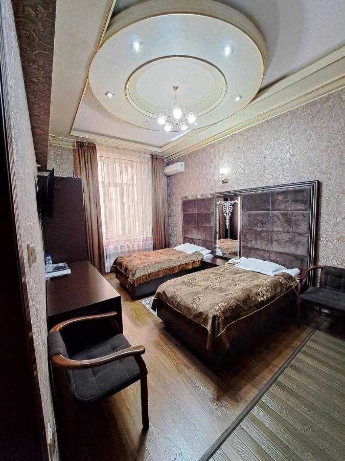 Edem Plaza Hotel Buxoro Luaran gambar